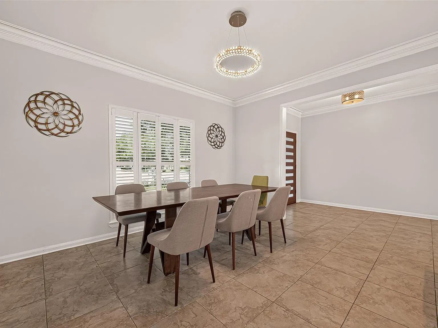 4 bed, 2.5 bath, 3264 sqft, $4,500 — Photo 4