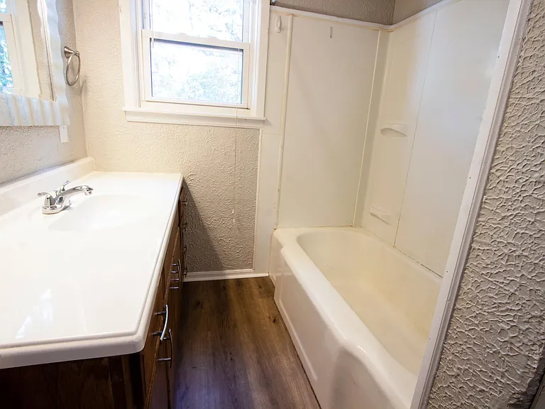 905 N Wilson Ave #A — Photo 19