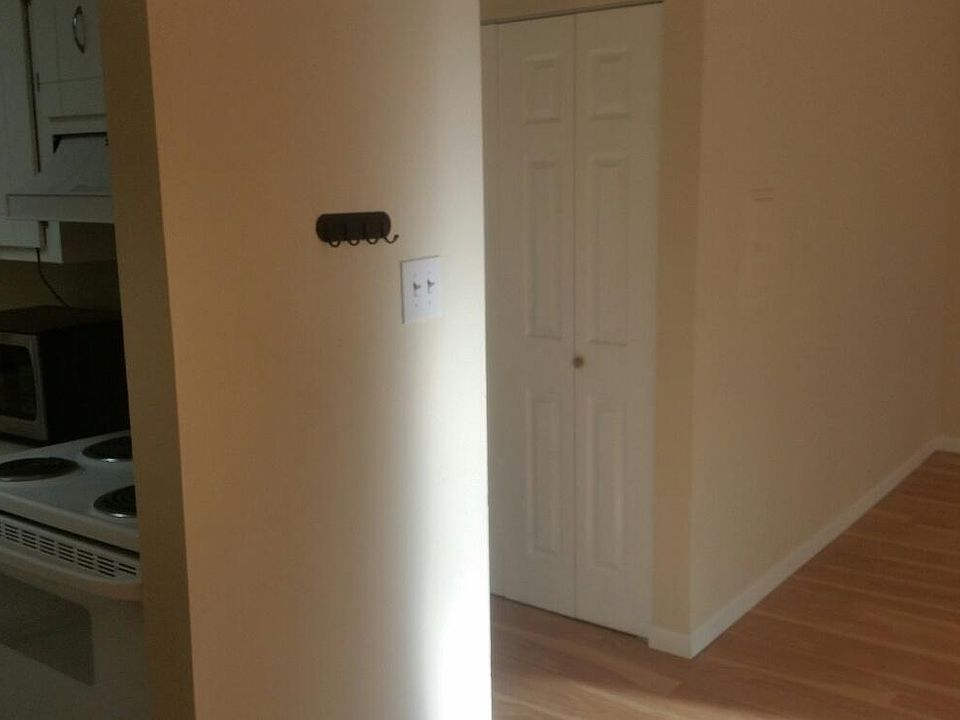 1st image of 700 Perrie Dr APT 306