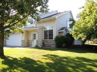 8961 92nd St S, Cottage Grove, MN 55016