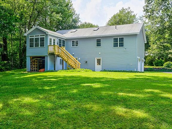 5th image of 23 Sherwood Dr