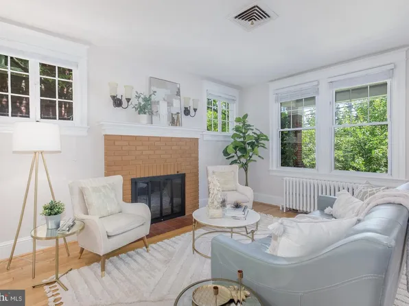 3514 34th St NW, Washington, DC 20008