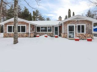 4028 Maple Ln, Bellaire, MI 49615