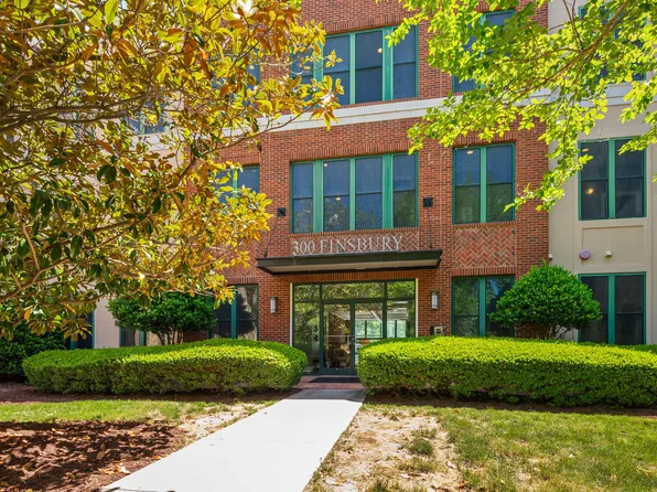 300 Finsbury St APT 210, Durham, NC 27703