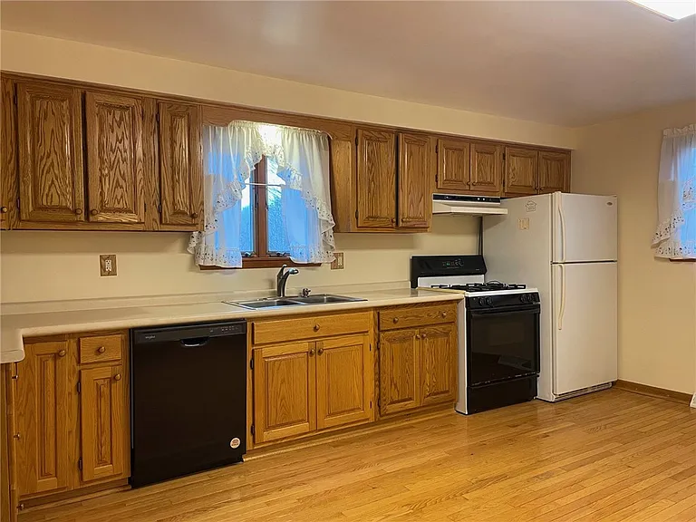 6121 Old William Penn Hwy — Photo 3