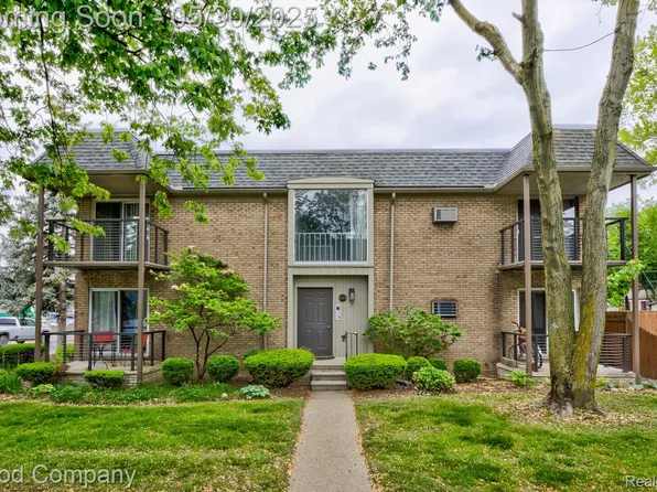1705 E Forteen Mile Rd Unit D, Birmingham, MI 48009