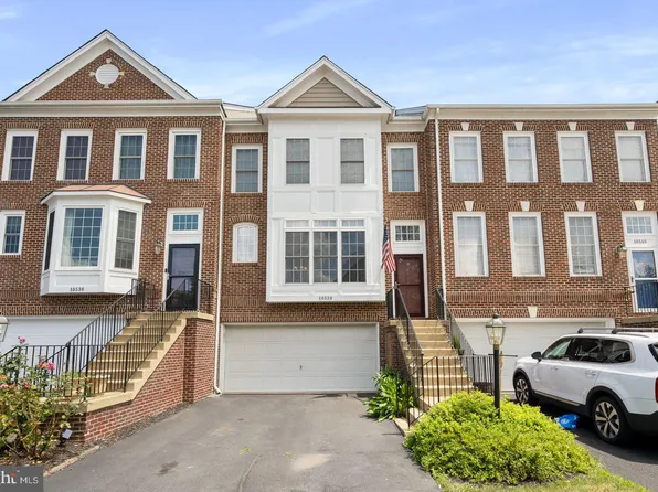 18538 Pineview Sq, Leesburg, VA 20176