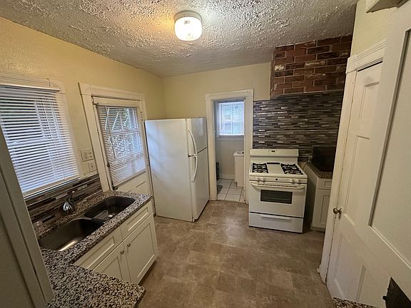 2nd image of 3510 Glencairn Rd