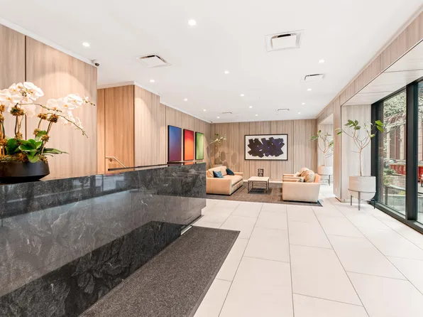 305 East 40th Street 18B image 12 of 13