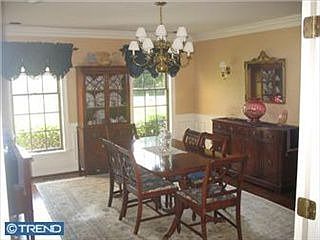 3rd image of 1 Autumnwood Dr