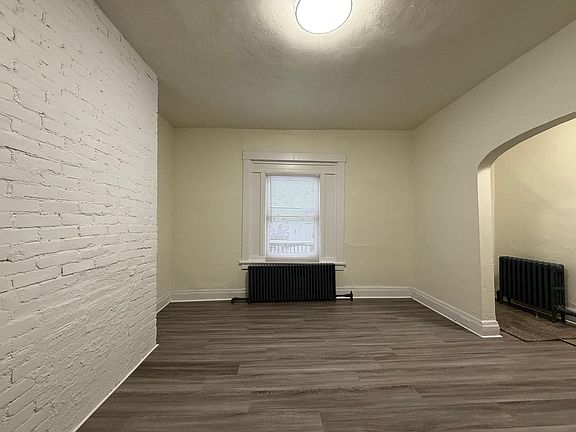 4th image of 443 Hays Ave