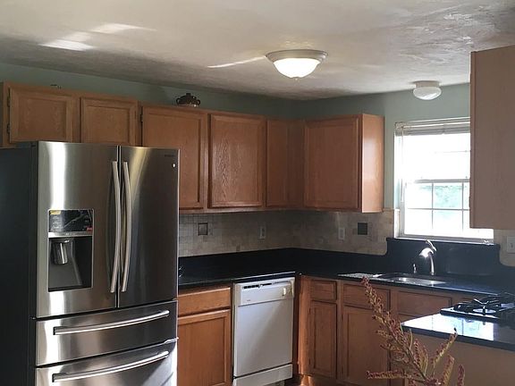 3rd image of 92 Palomino Dr