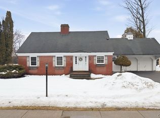 59 Payne St, Hamilton, NY 13346