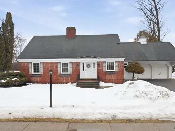 59 Payne St, Hamilton, NY 13346