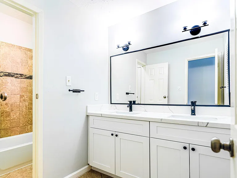 1818 Augusta Dr #27 — Photo 17