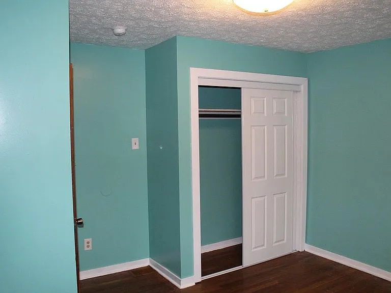 203 S Clark St — Photo 24