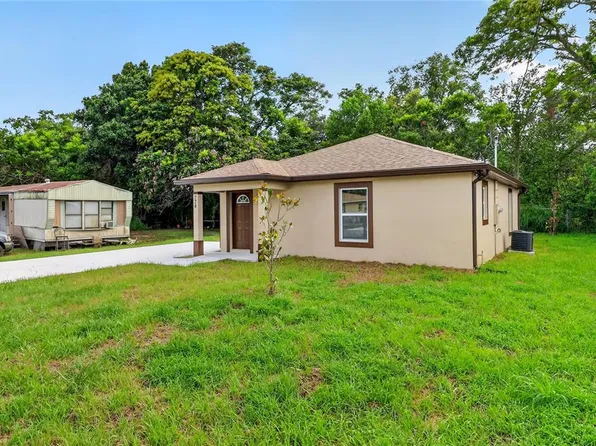 728 Henry St, Auburndale, FL 33823