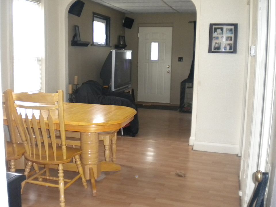 2nd image of 506 Dover Pl