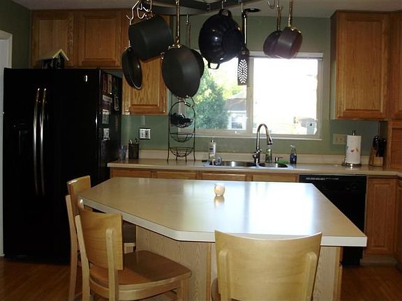 3rd image of 7574 Kirkwood Dr