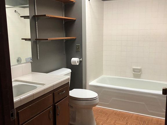 4th image of 236 Santa Cruz Ave #2C