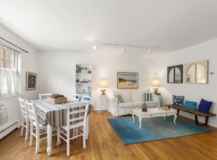 26 Layton Ave APT 13, Southampton, NY 11968