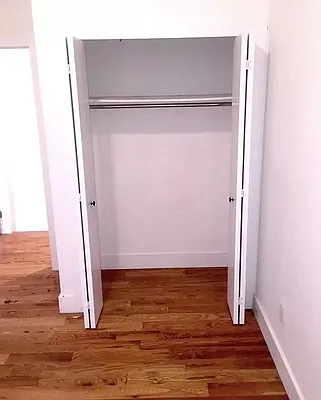 Rented by Max Apt LLC | media 9