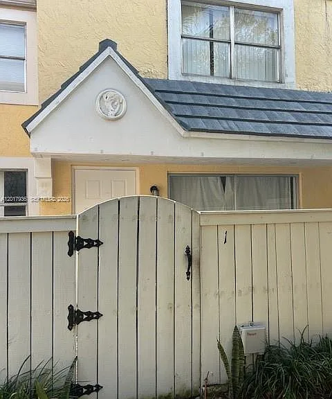 6845 SW 45th Ln #1 — Photo 3