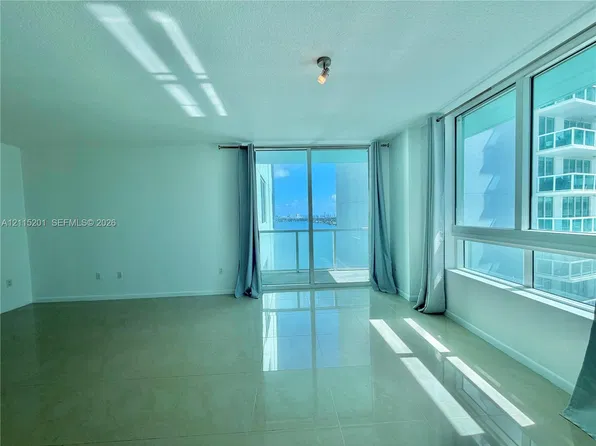 1900 N Bayshore Dr, Miami, FL