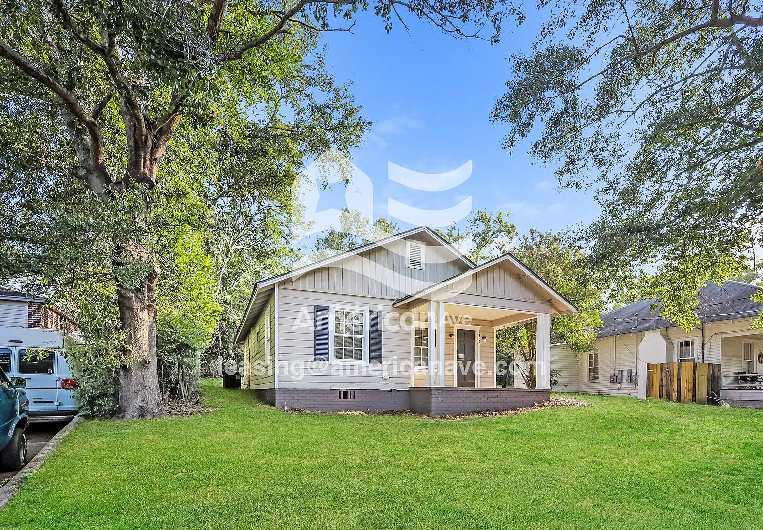 2 bed, 1.0 bath, 920 sqft, $1,075 — Photo 2