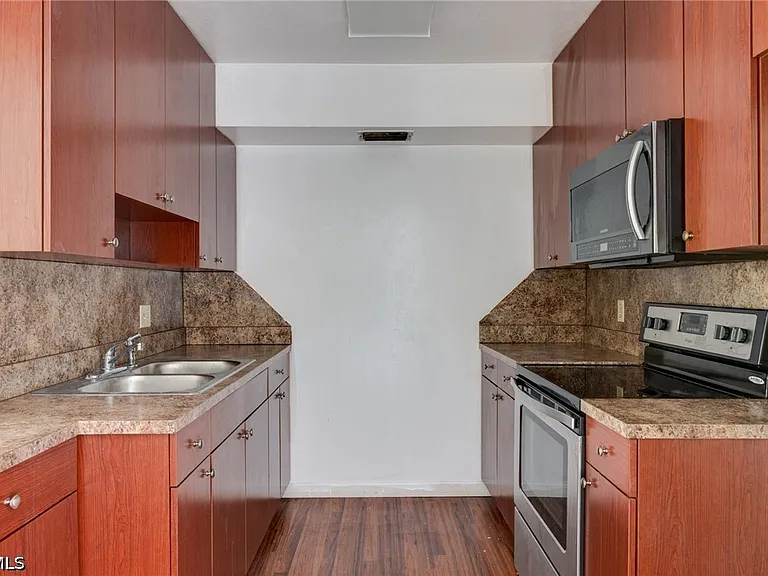 2828 Jackson St #M5 — Photo 9