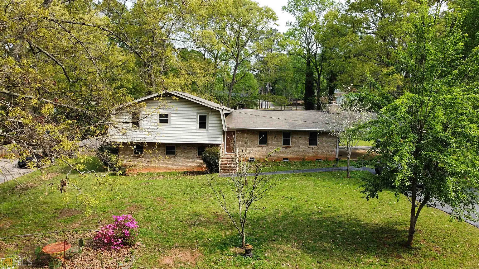 80 Hickory Dr photo 1