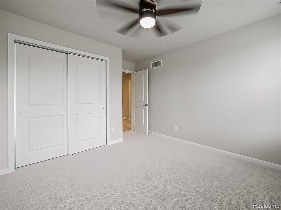 49533 Coldwater Ridge Dr, photo 10