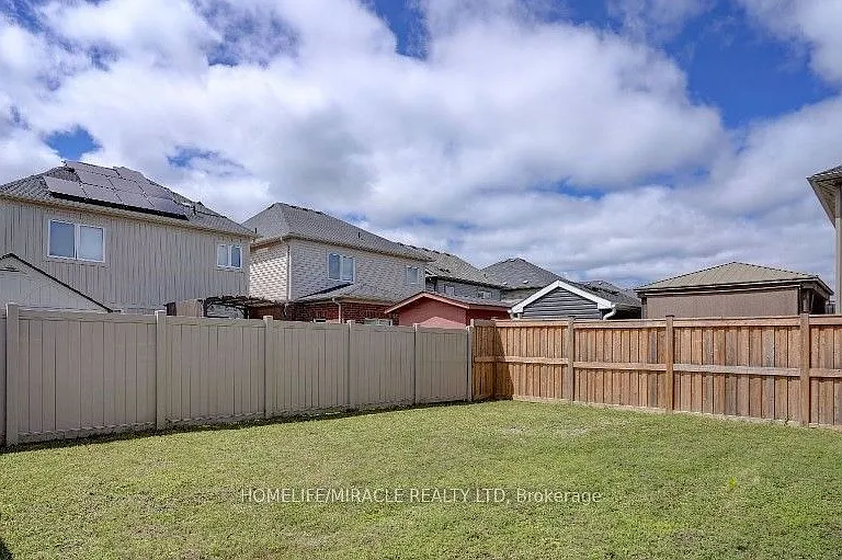 95 William Fair Dr #UPPER — Photo 23