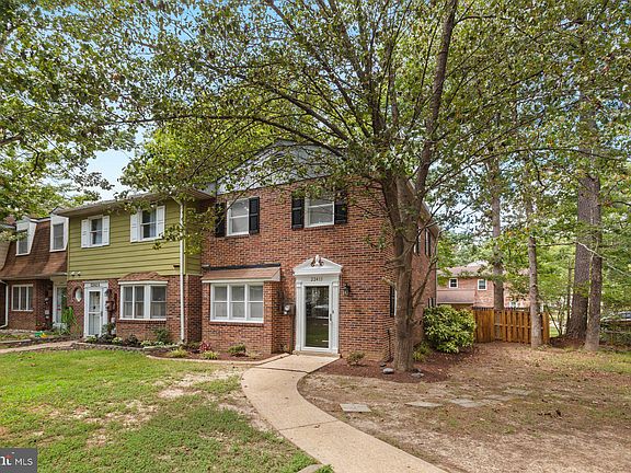2nd image of 22413 Greenview Ct