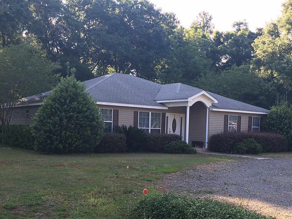 2nd image of 105 Cheryl Dr N