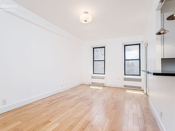 3rd image of 129 W 89th St APT 64