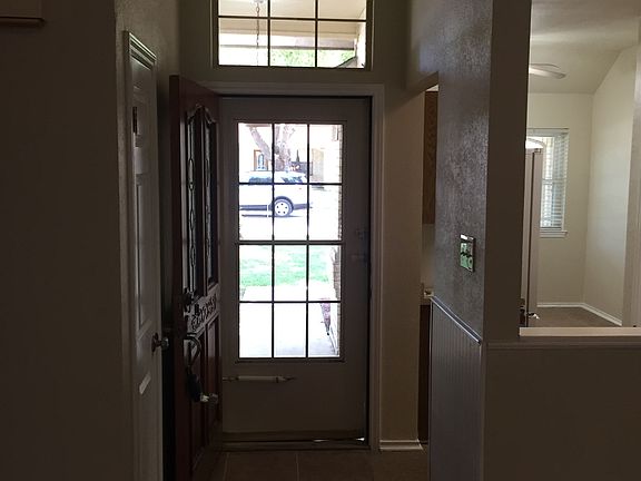 3rd image of 936 Hideaway Cir