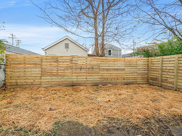 1019 York St — Photo 12