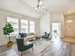 2125 Sand Ridge Dr, La Marque, TX 77568
