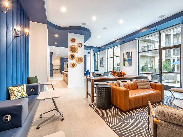 Burnett Lofts — Photo 37
