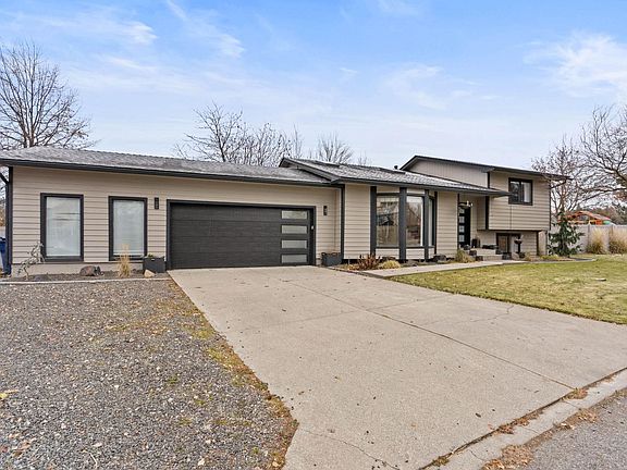 2nd image of 3121 S Sommer Ln