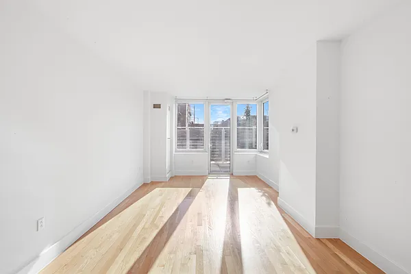 Rented by Mirador Real Estate | media 3
