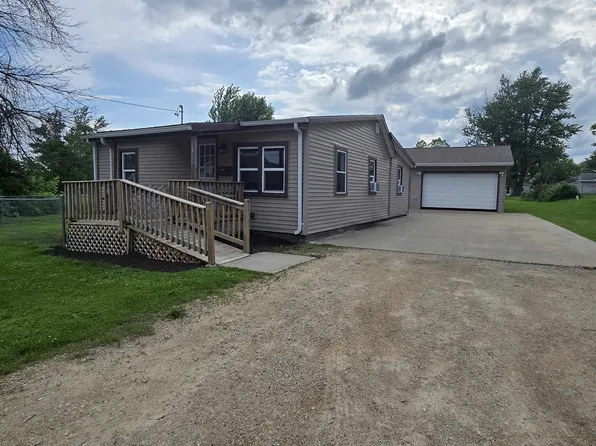 9405 S McKinley St, Lancaster, WI 53813