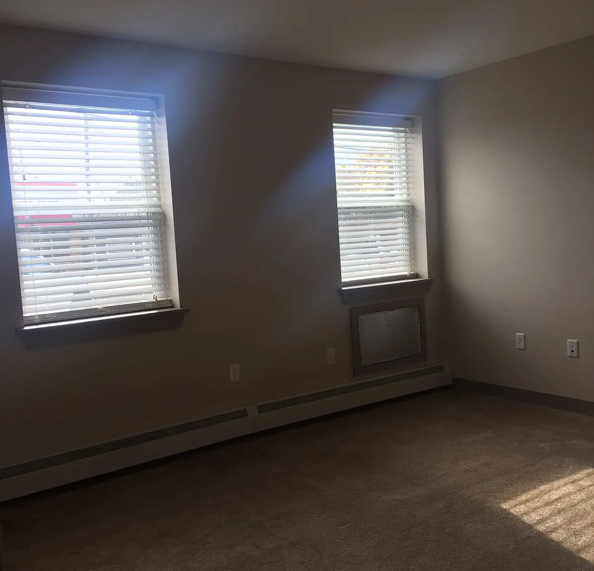 2 bed, 964 sqft, $2,200 — Photo 3