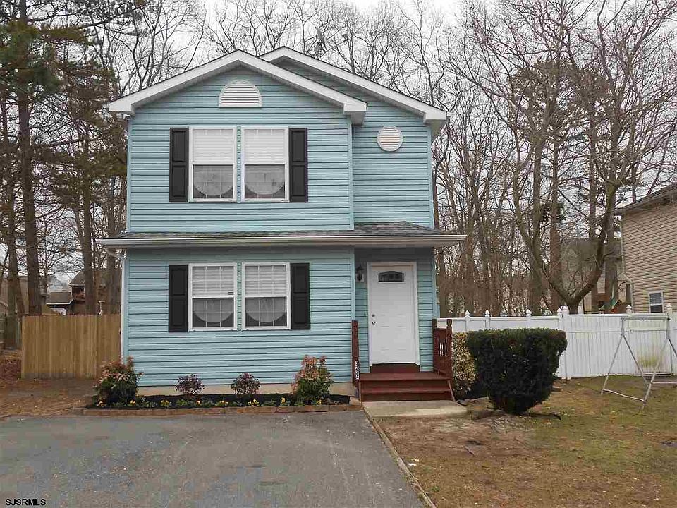 1st image of 322A S Willow Ave