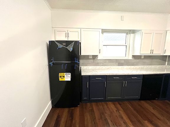 5th image of 83 Arnold Ave Floor 2