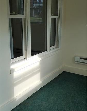 3rd image of 930 Highland Ave