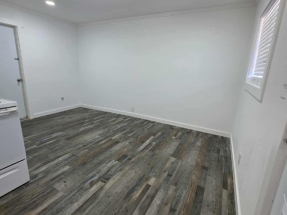 4th image of 205 Dobbins Ave #5