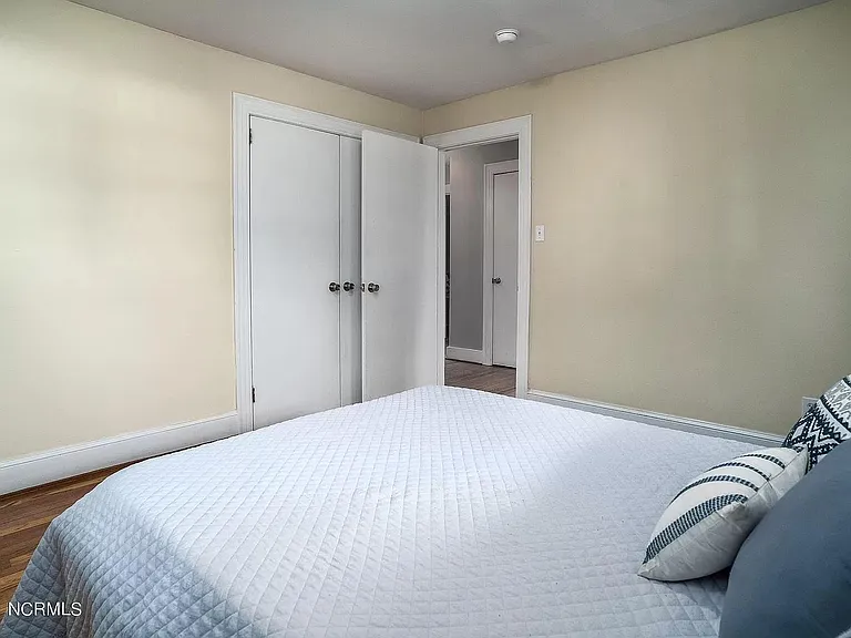 1302 Cotten Rd — Photo 15