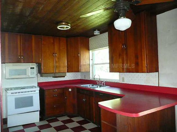 5th image of 1131 Dawes Ave